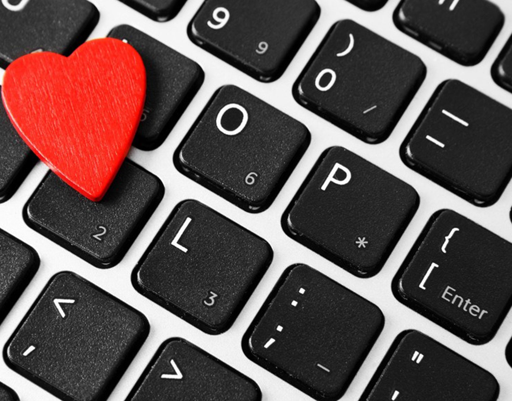 Pillow Talk And How To Manage Corporate Cupid In The Workplace